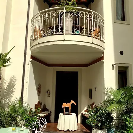Sembenini Palace